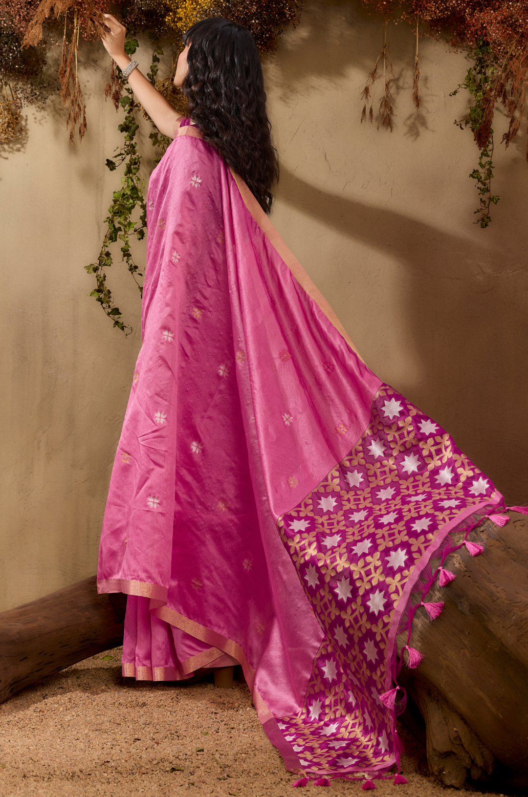 Pink Zarina Woven Tusshar Silk Saree