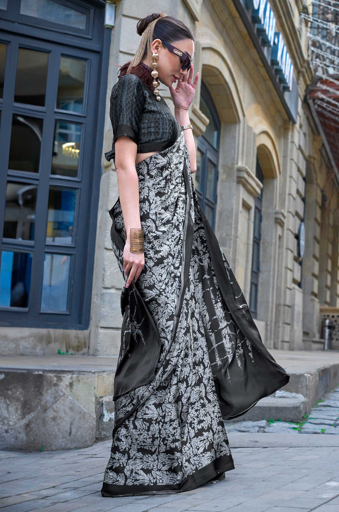 Black Fusion Play Digital Print Satin Crepe Saree