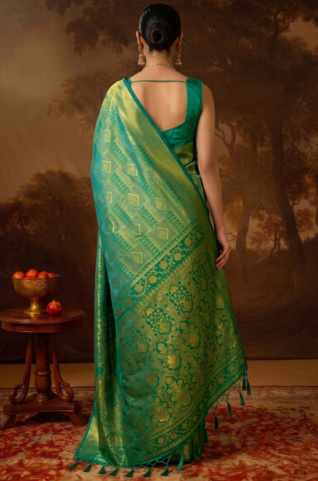 Emerald Green Kanjivaram Woven Silk Saree | Vastra Collection