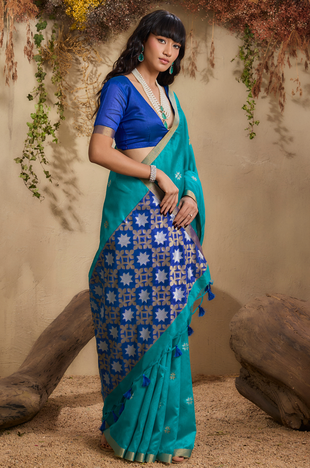 Blue Zarina Woven Tusshar Silk Saree