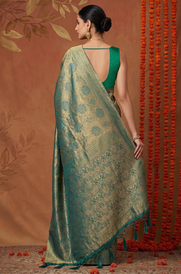 Emerald Green Handloom Woven Silk Saree | Shagun Collection